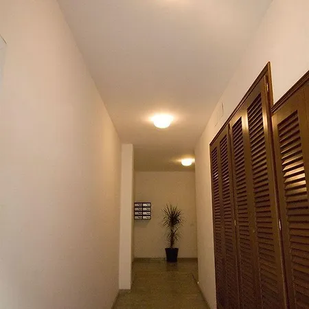 Apartments Figueres Figueres  Exterior photo